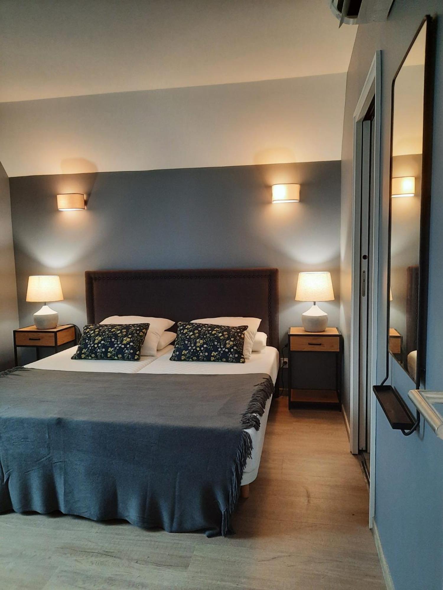 50m Du Centre Historique Apartment *